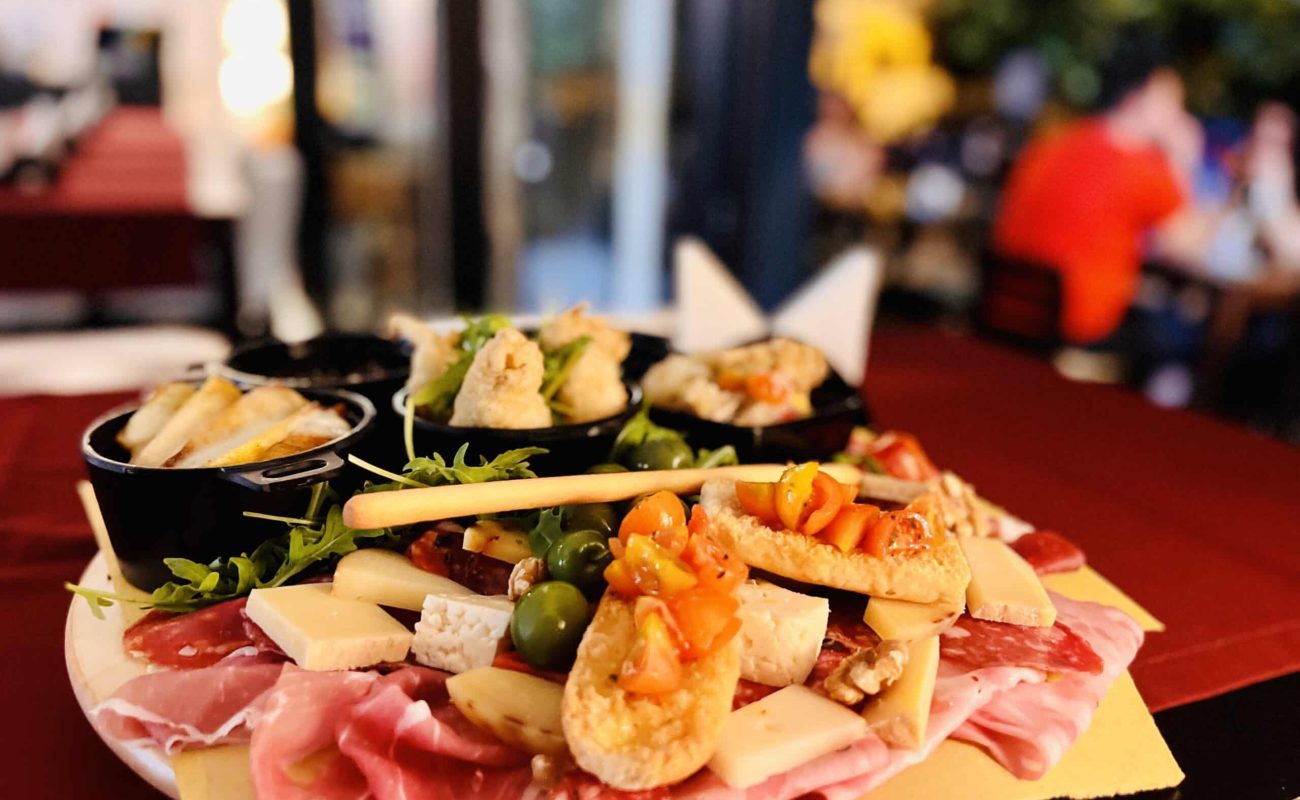 Tagliere Misto Grande, delicacies twice the size.