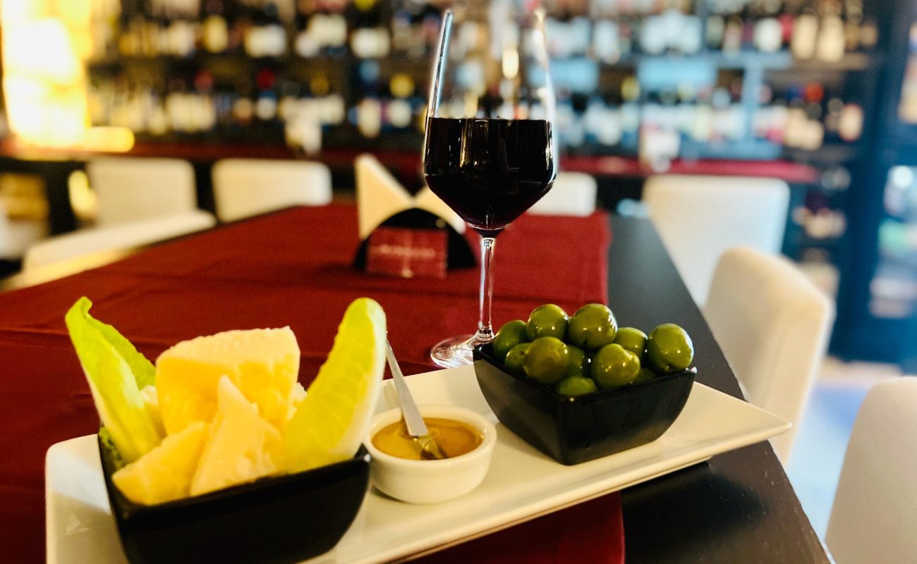 Green Olives & Grana Padano PDO & Honey, a trinomial of sweetness.