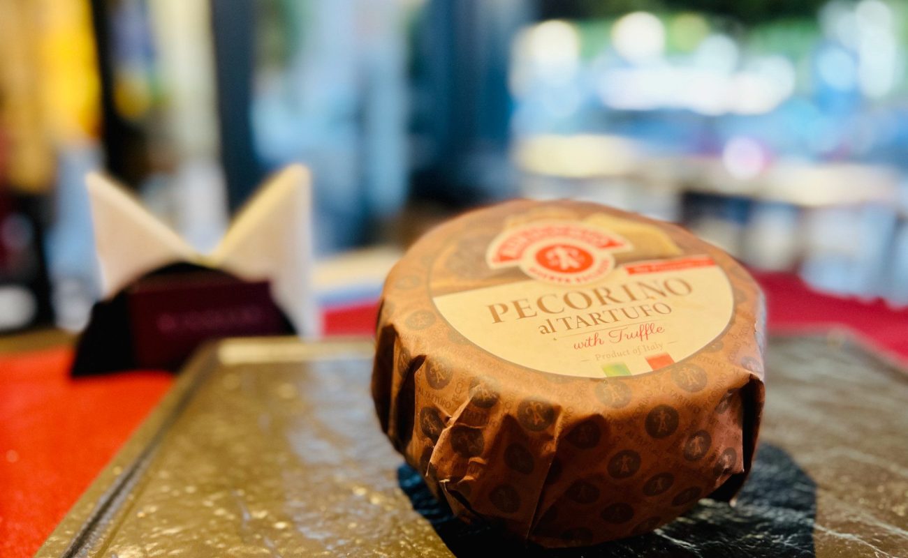 Pecorino with truffles, the precious touch of an unmistakable taste.