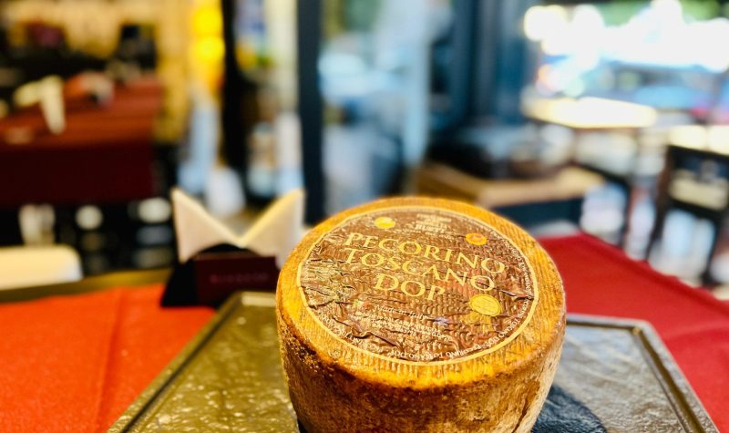 Pecorino Toscano DOP, all the purity of an unmistakable aroma. Pecorino Toscano DOP, all the purity of an unmistakable aroma.